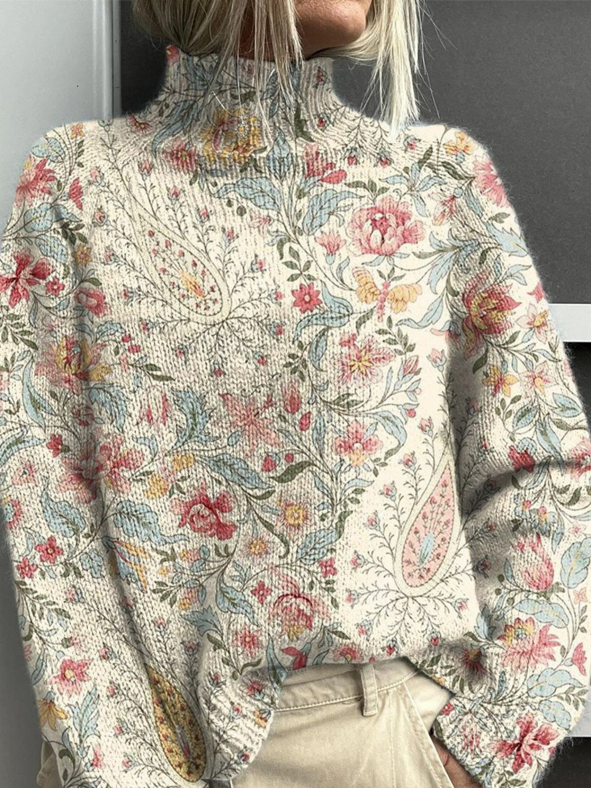 JULIA™|VINTAGE PAISLEY TURTLENECK